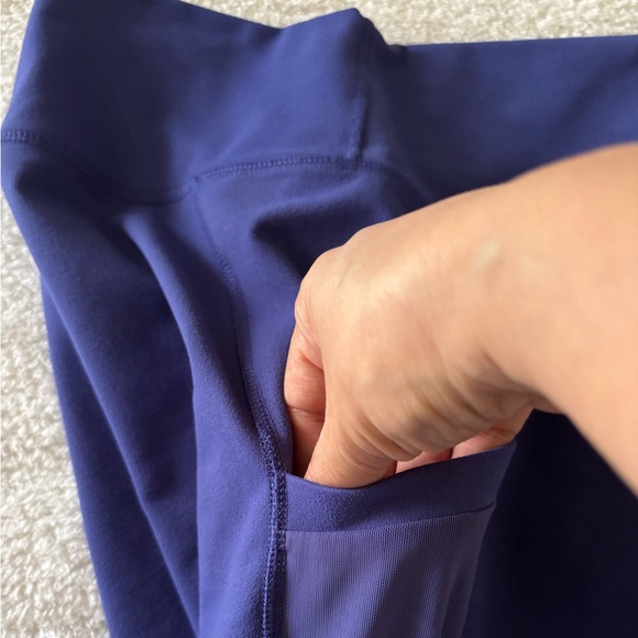 Fabletics Vibrant Purple Women’s Leggings Size Medium - Picture 2 of 10